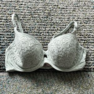 Women’s Victoria Secret Bra Size 36D